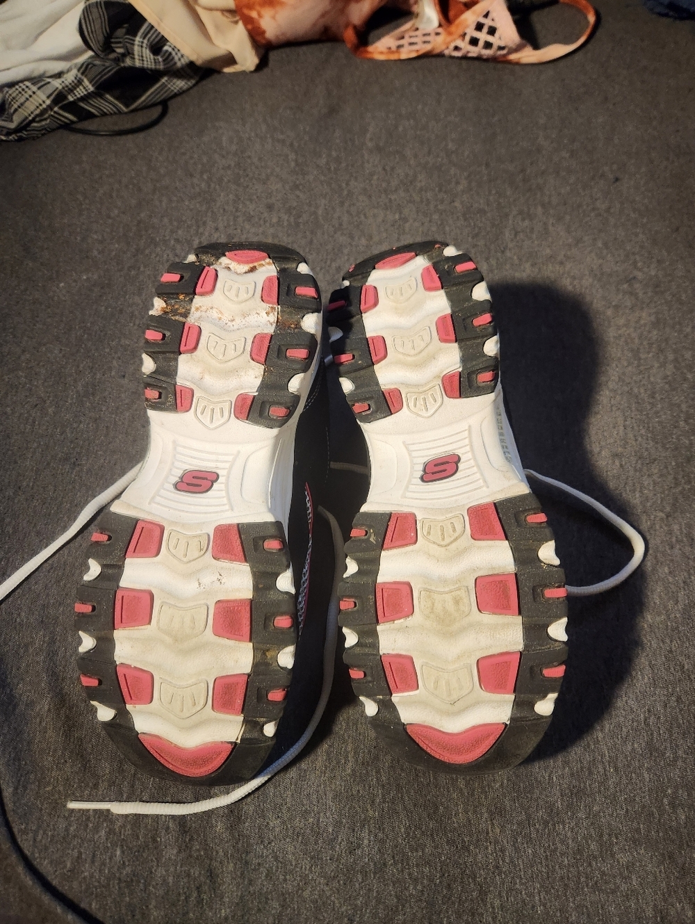 Skechers D'Lites Women's Black & Pink Athletic Sneakers - Picture 2 of 6